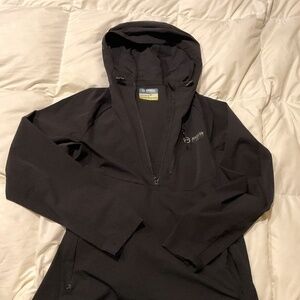 Magellan outdoors pro half zip jacket